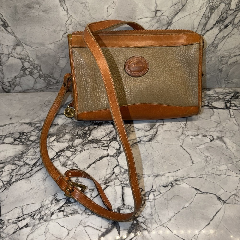Vintage Dooney & Bourke Taupe Pebbled Leather Crossbody Shoulder Bag Purse